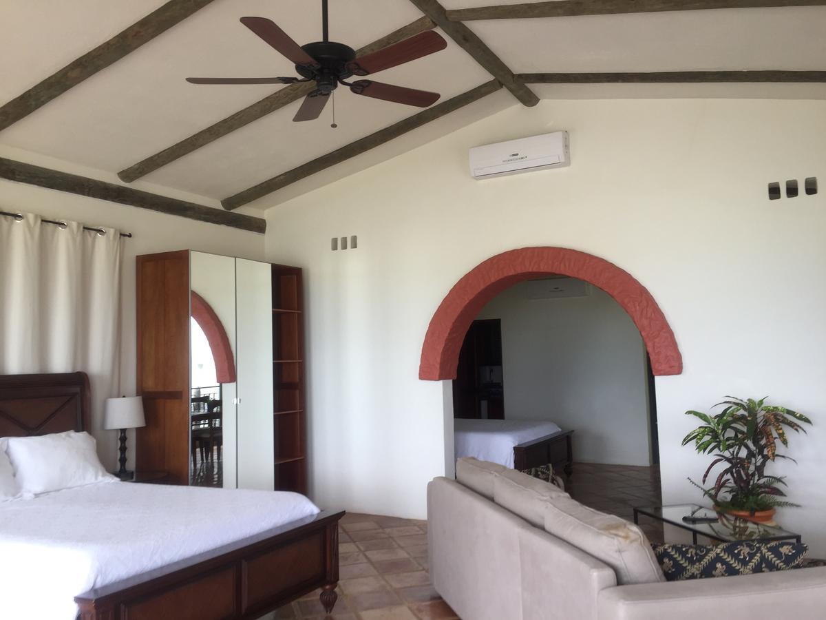 Almond Tree Hotel Resort Коросаль Экстерьер фото